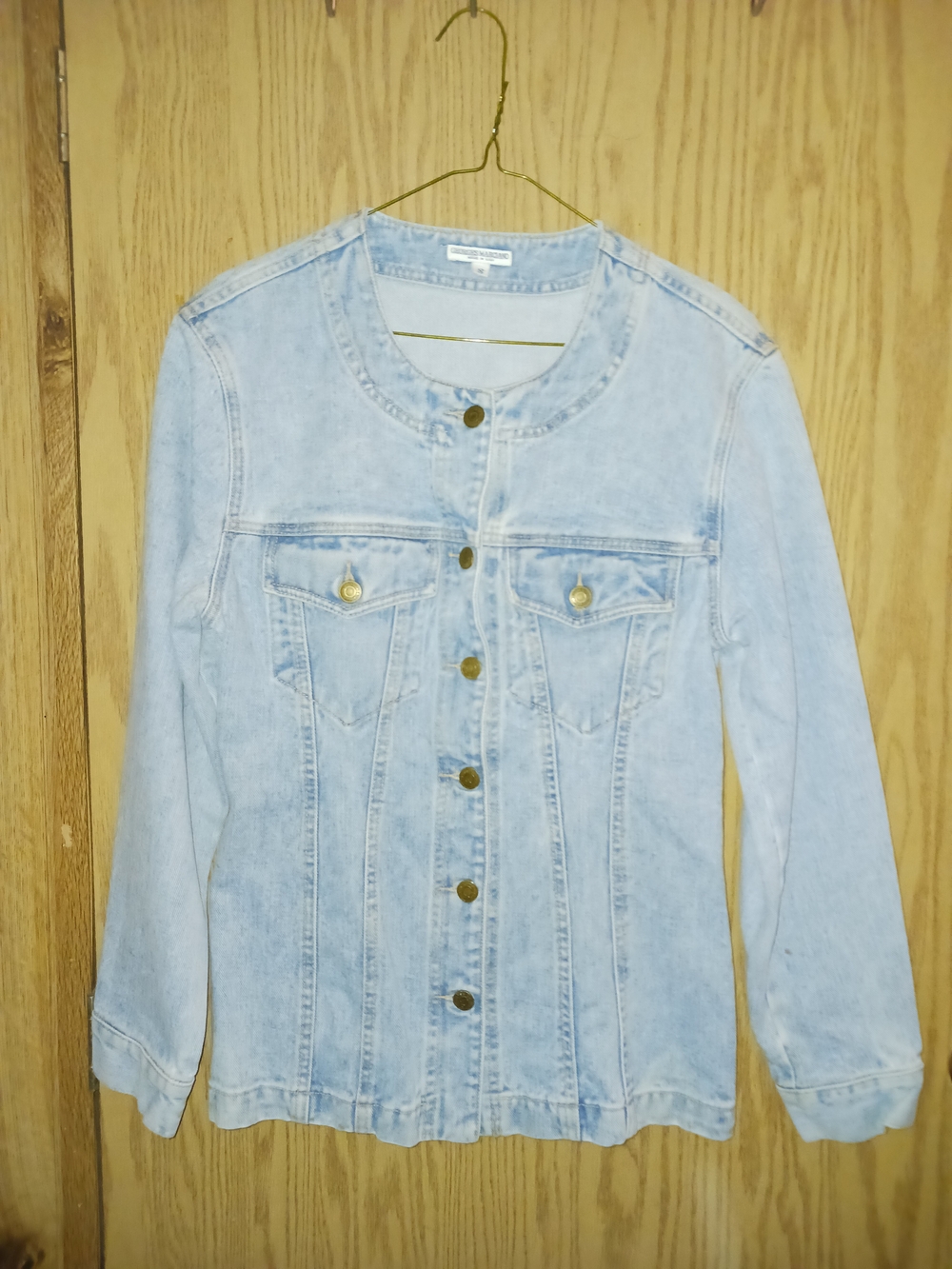Light Wash Denim Jacket - Women's Collarless Button-Front Coat